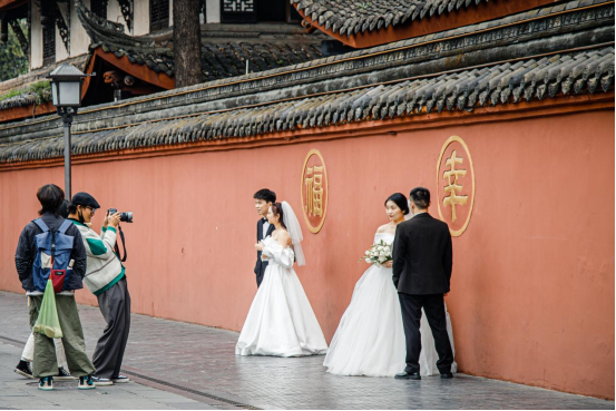 （改）光影里的烟火长卷：文殊坊何以成为成都文商旅融合的 活名片(5)730